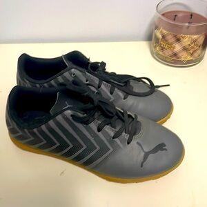 Puma boys size 3 sneakers